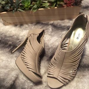 Apt. 9 Nude Heels - Size 7